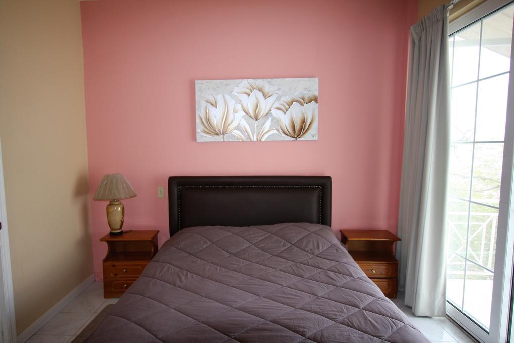 Miloi Rooms And Apartments Exterior photo