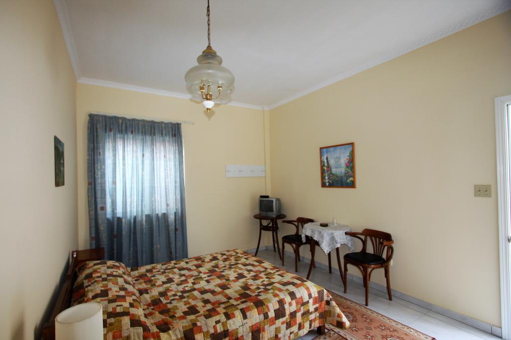 Miloi Rooms And Apartments Exterior photo
