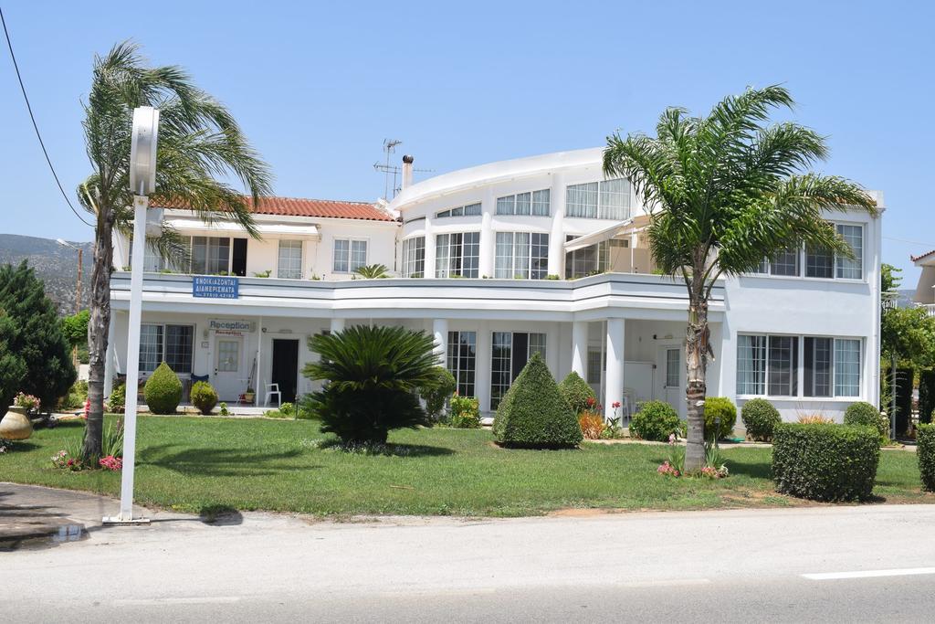 Miloi Rooms And Apartments Exterior photo