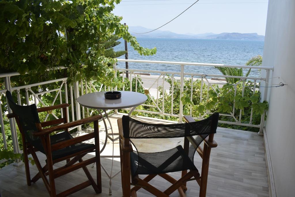 Miloi Rooms And Apartments Exterior photo